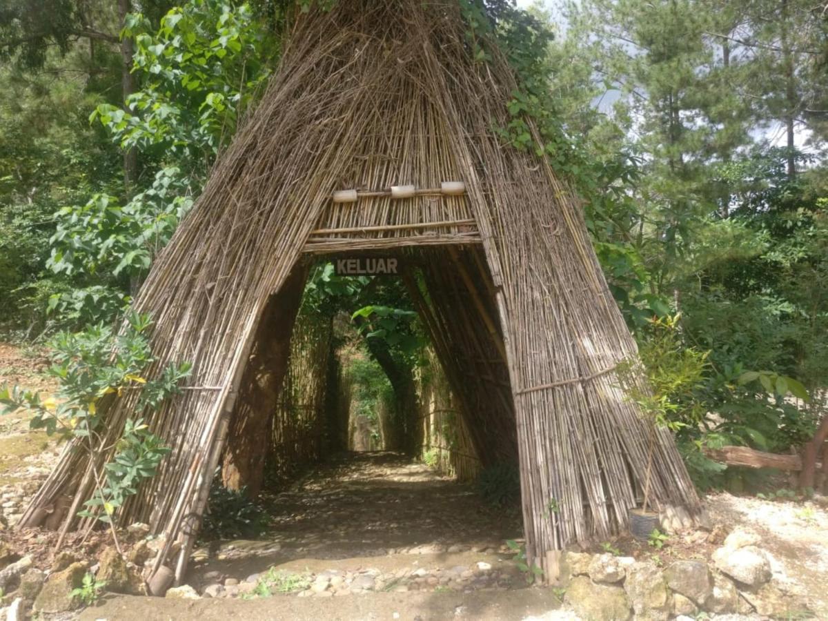 Seribu Batu Songgo Langit Resort&Camp Bantul Bagian luar foto