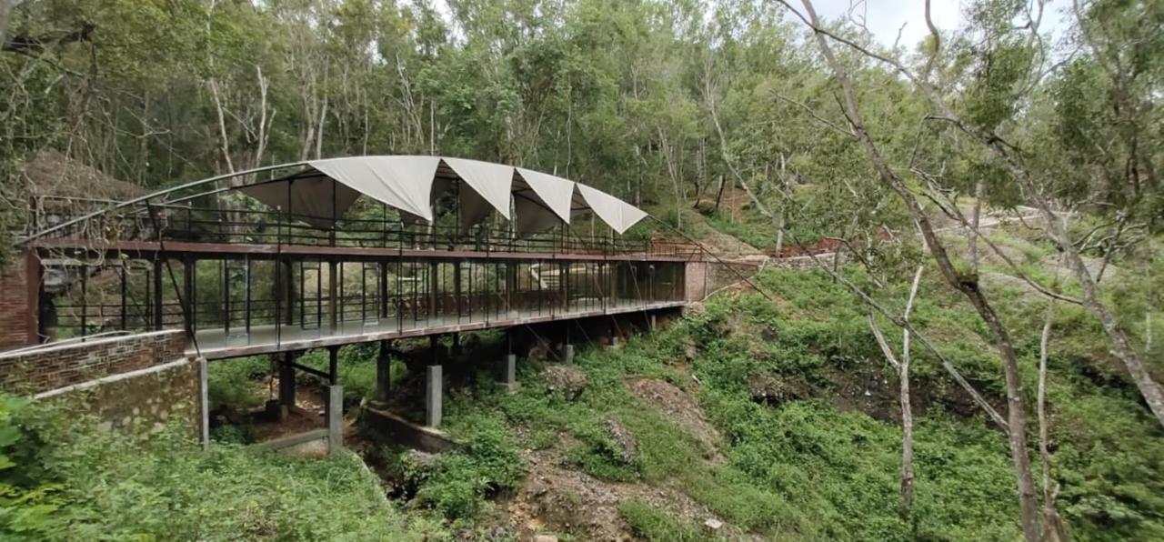 Seribu Batu Songgo Langit Resort&Camp Bantul Bagian luar foto